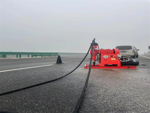 丹阳马路路基路面开裂下沉注浆加固灌浆